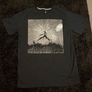 Men’s Air Jordan Logo Short Sleeve T-shirt.